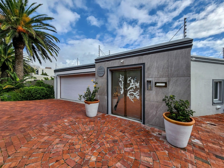 To Let 3 Bedroom Property for Rent in Camps Bay Western Cape